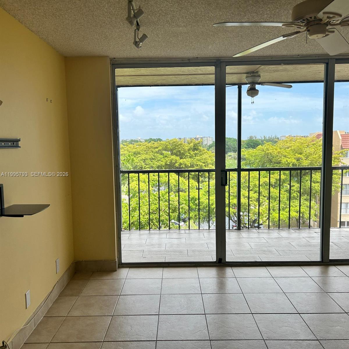 CONDOMINIUM 6 OF ENVIRON - Residential