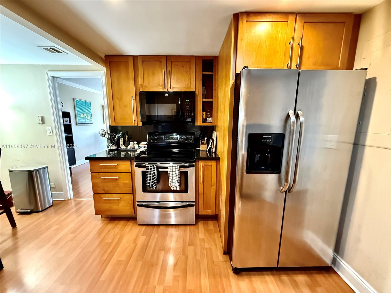 CRICKET CLUB CONDO - Residential