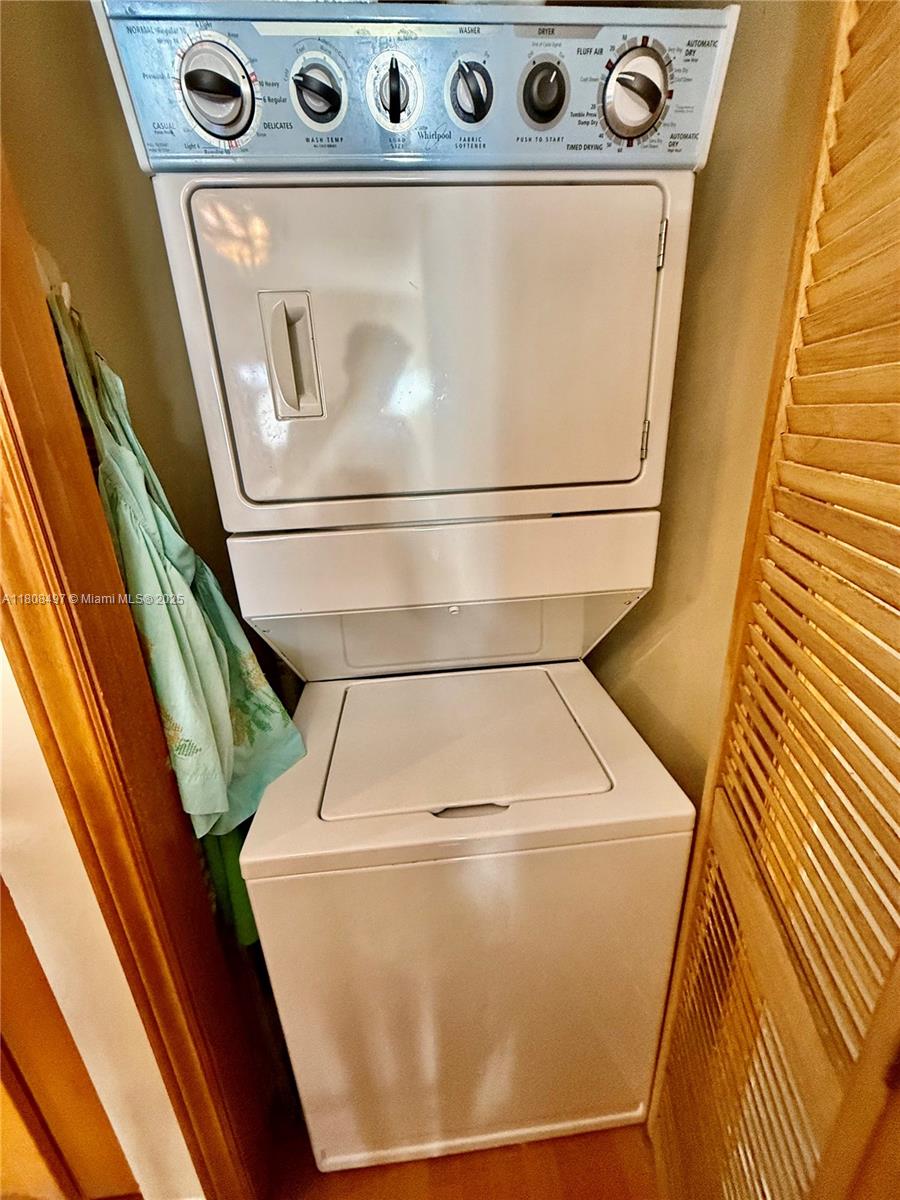 CRICKET CLUB CONDO - Residential