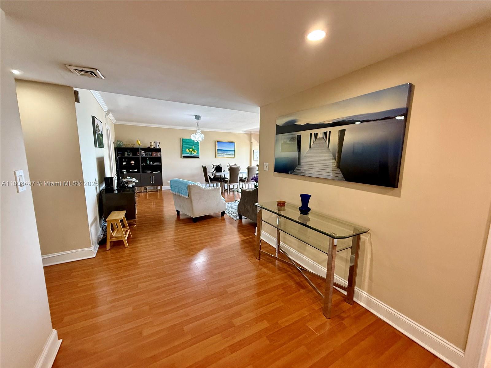 CRICKET CLUB CONDO - Residential