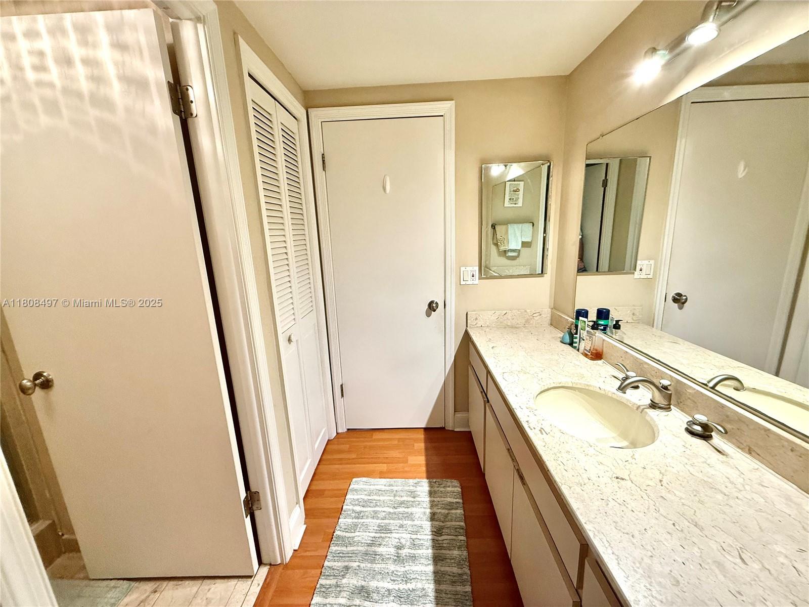 CRICKET CLUB CONDO - Residential