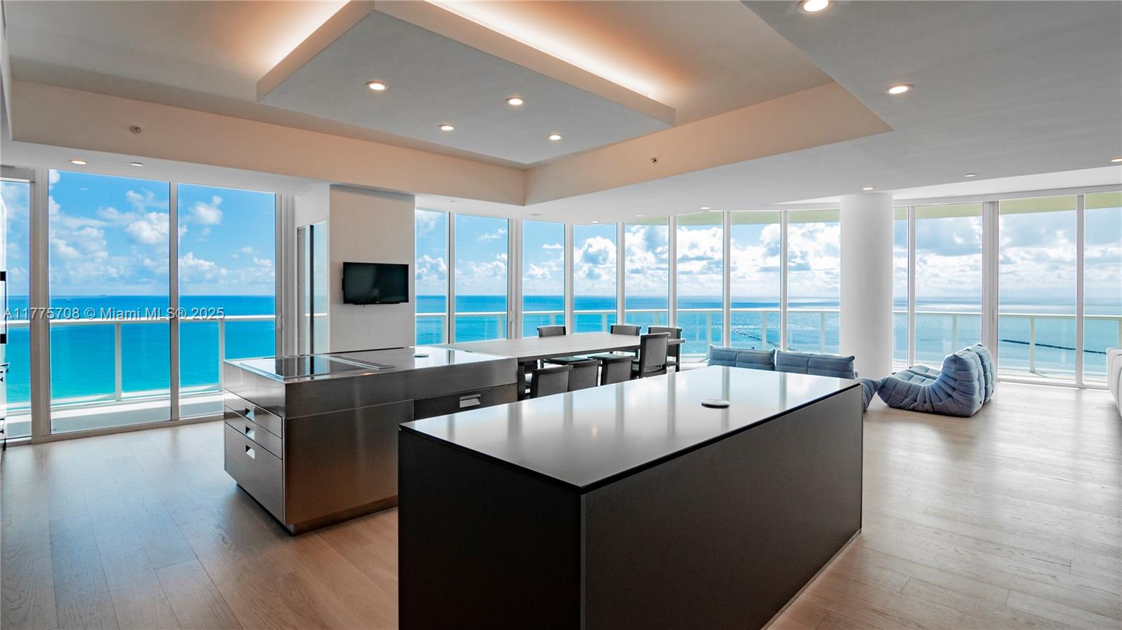 Continuum South Tower - Residential