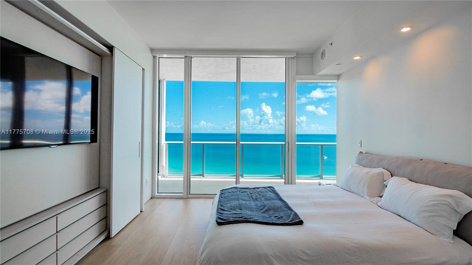 Continuum South Tower - Residential