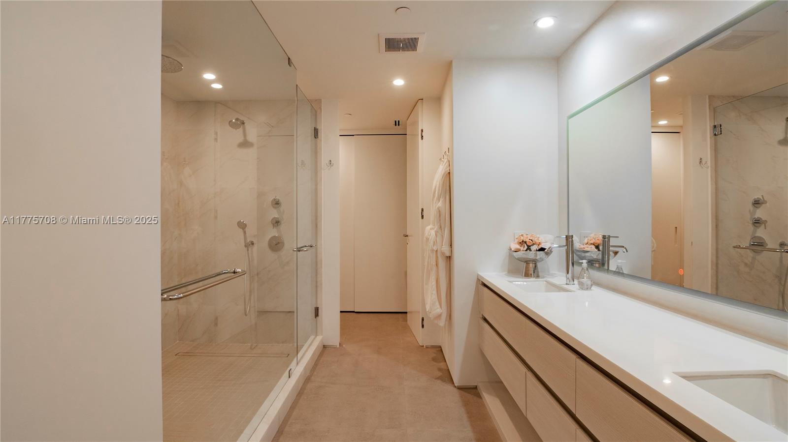 Continuum South Tower - Residential