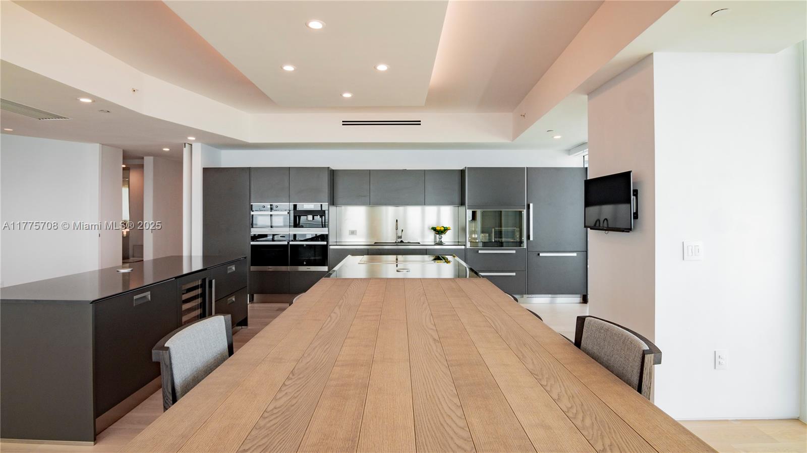 Continuum South Tower - Residential