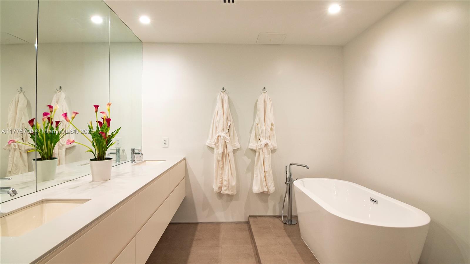 Continuum South Tower - Residential