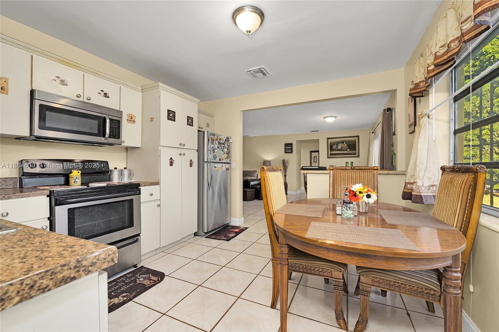 CRAVERO LAKE SHORE EST 2N - Residential