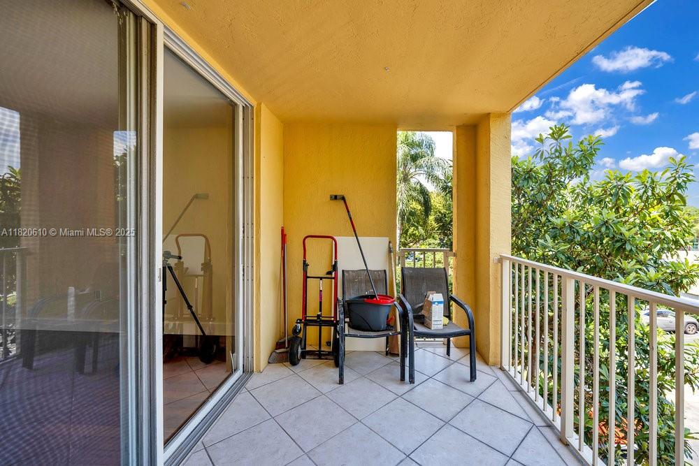 THE YACHT CLUB AT AVENTURA - Residential Lease