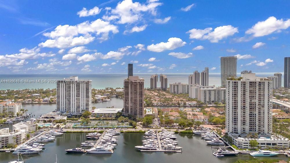 THE YACHT CLUB AT AVENTURA - Residential Lease