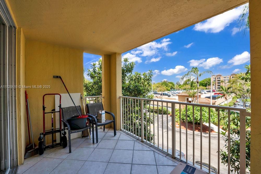 THE YACHT CLUB AT AVENTURA - Residential Lease