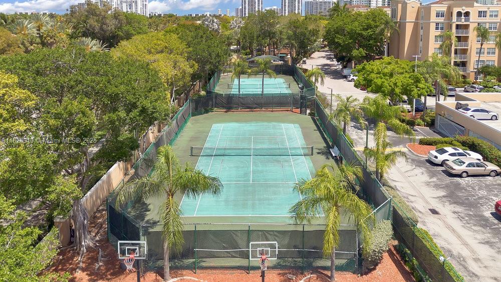 THE YACHT CLUB AT AVENTURA - Residential Lease