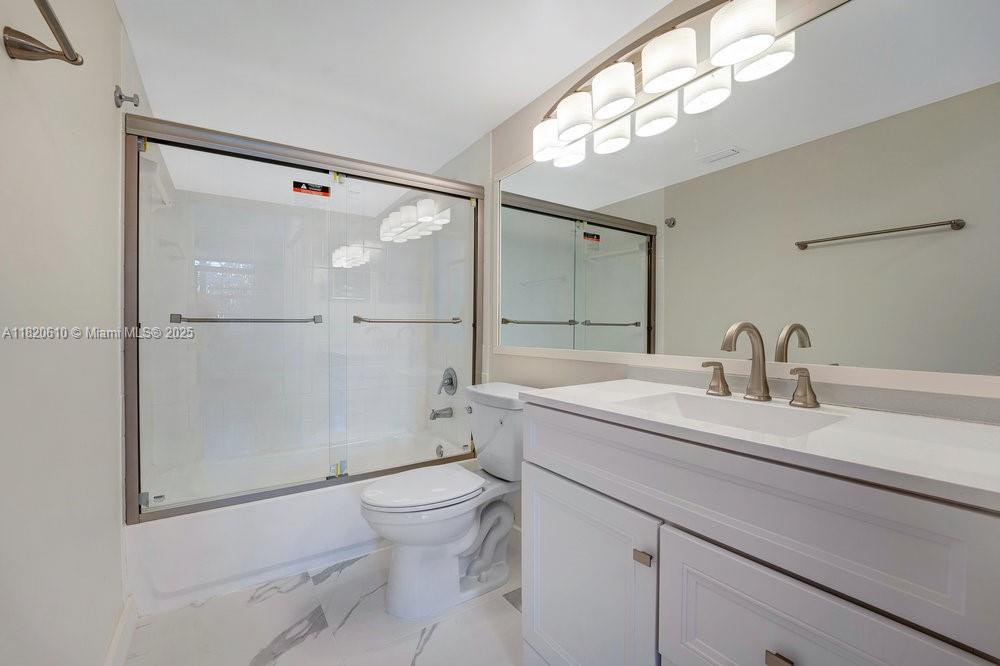 THE YACHT CLUB AT AVENTURA - Residential Lease