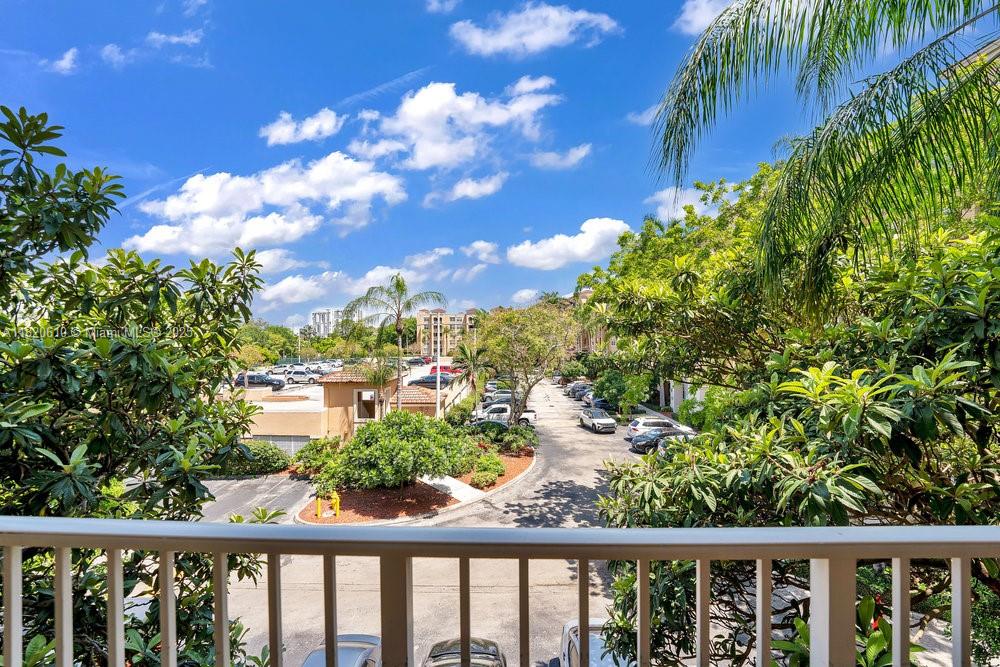 THE YACHT CLUB AT AVENTURA - Residential Lease