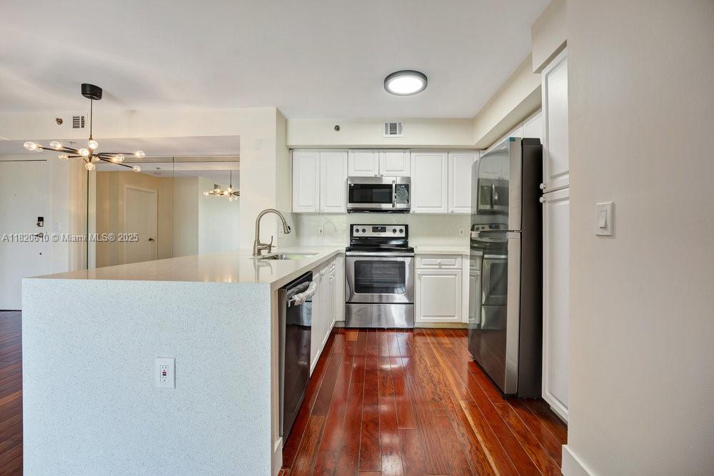 THE YACHT CLUB AT AVENTURA - Residential Lease