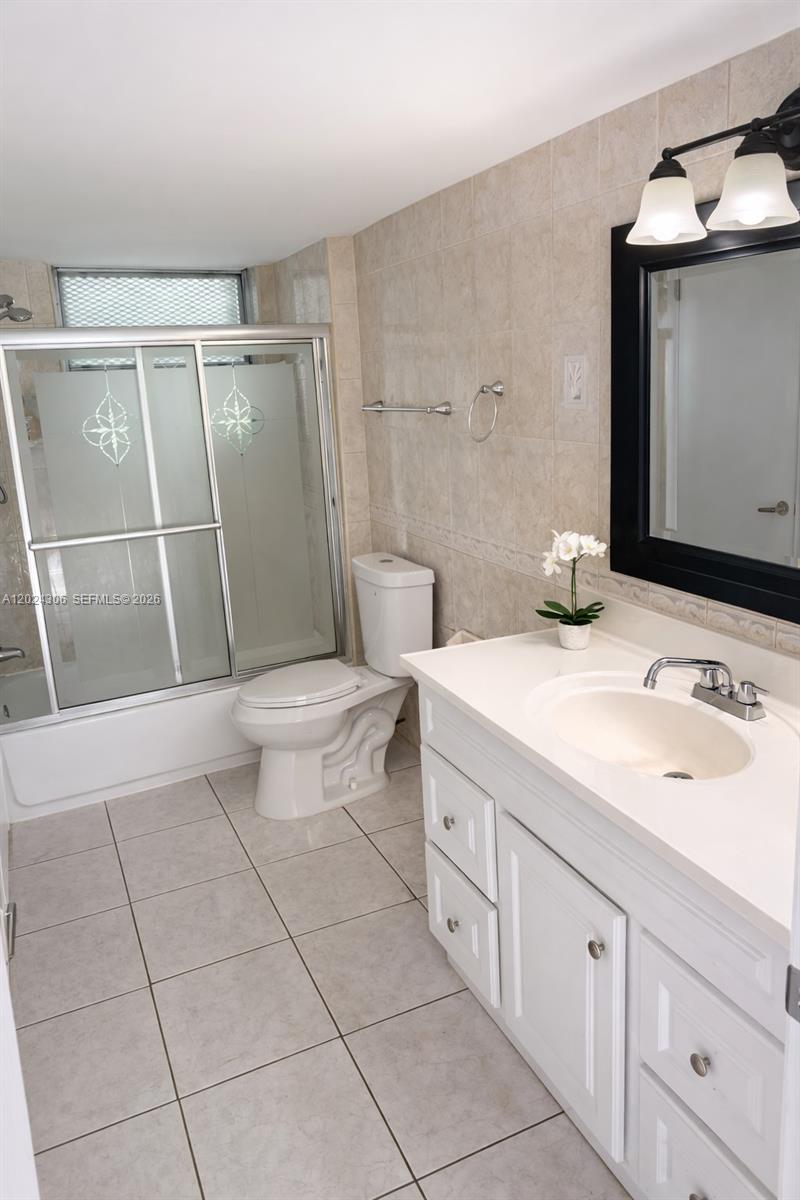 BERKELEY MANOR CONDO - Residential Lease