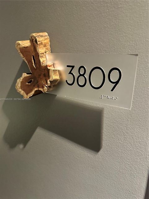 1010 BRICKELL AVE 3809 Miami FL 33131