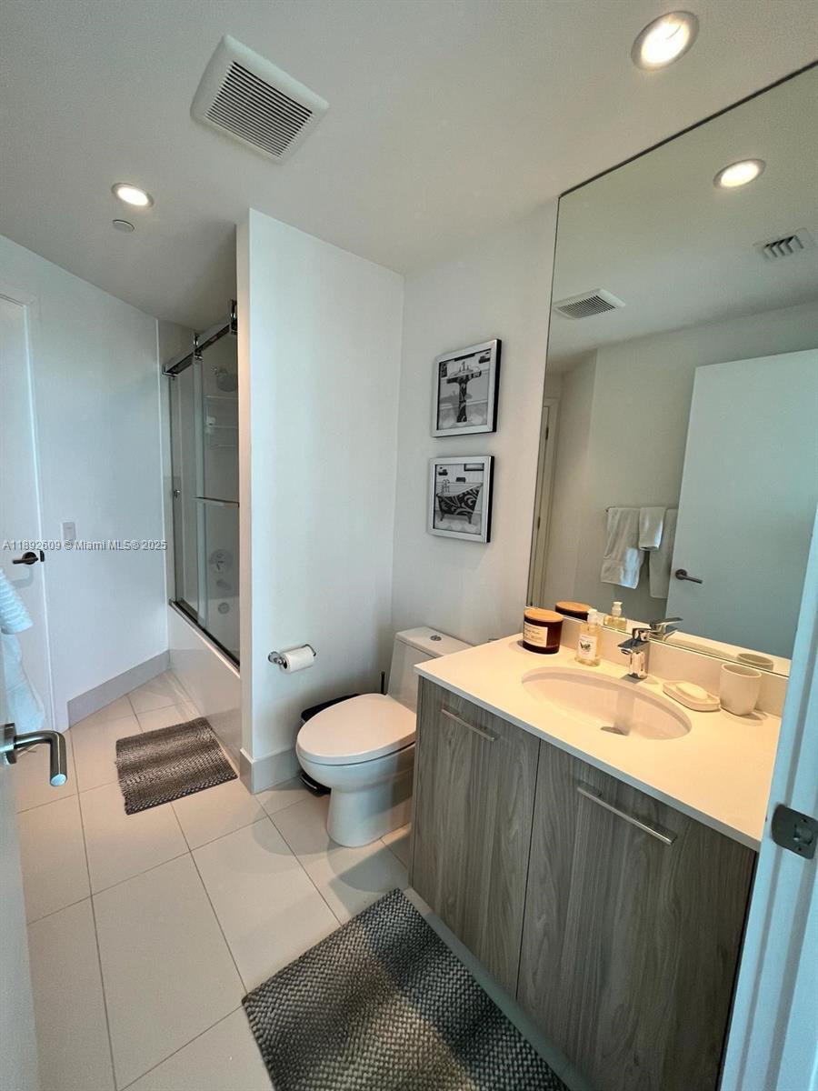 PARAISO BAYVIEWS CONDO - Residential Lease