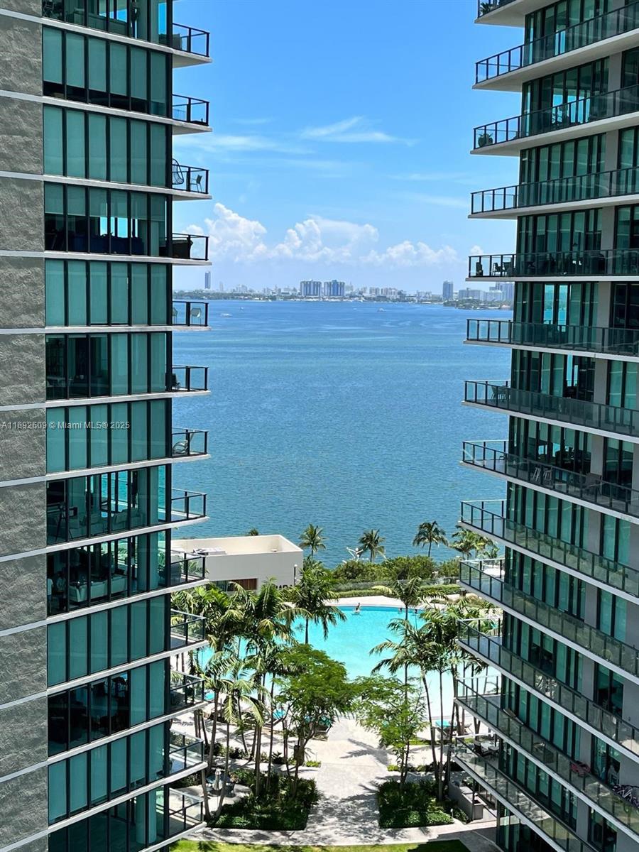 PARAISO BAYVIEWS CONDO - Residential Lease
