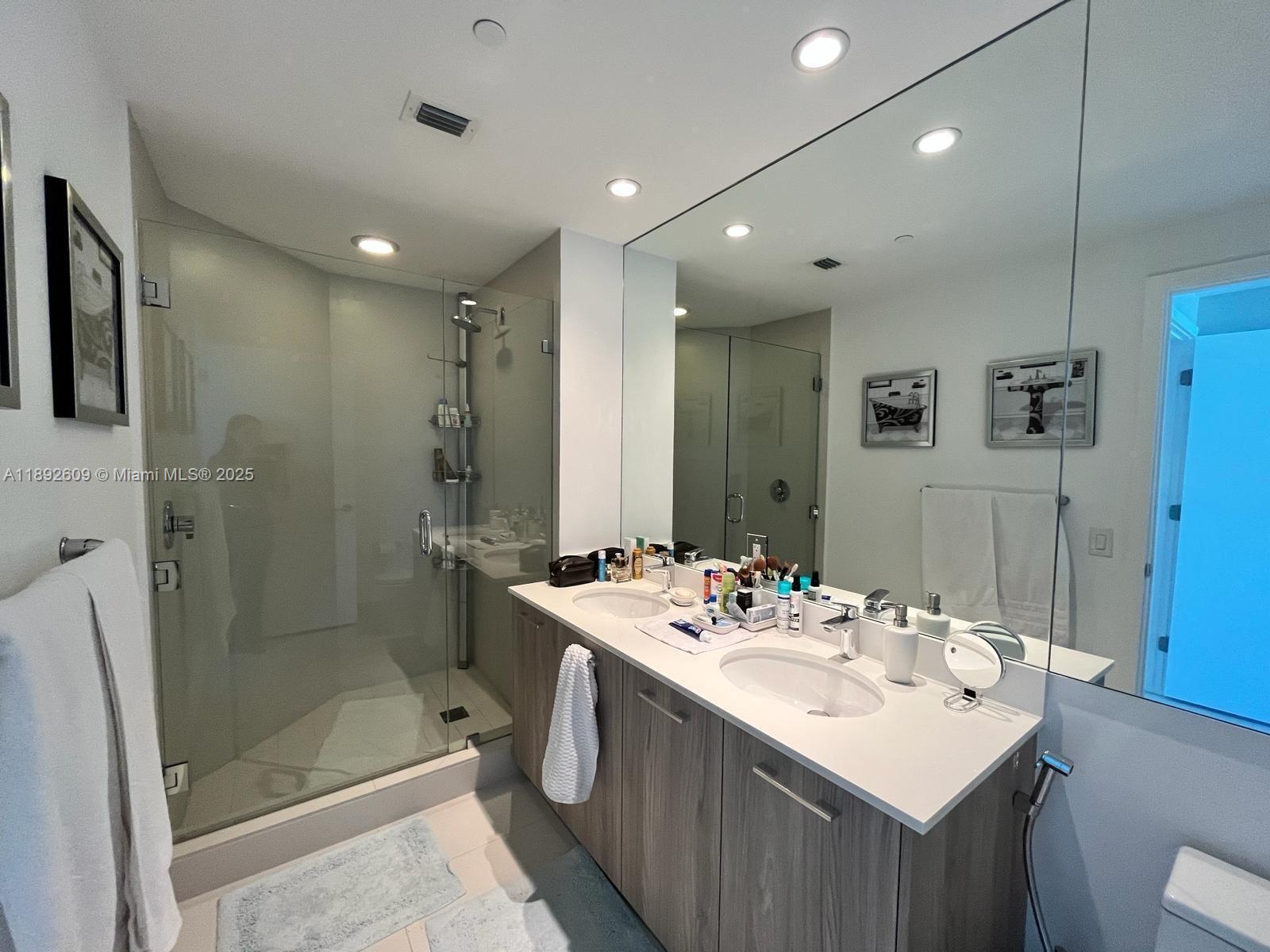 PARAISO BAYVIEWS CONDO - Residential Lease