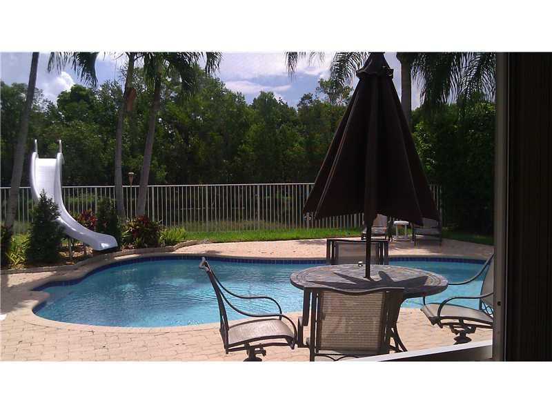 VERONA LAKE - Residential