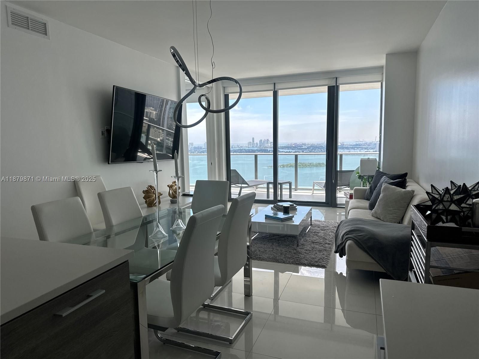 PARAISO BAY CONDO - Residential Lease