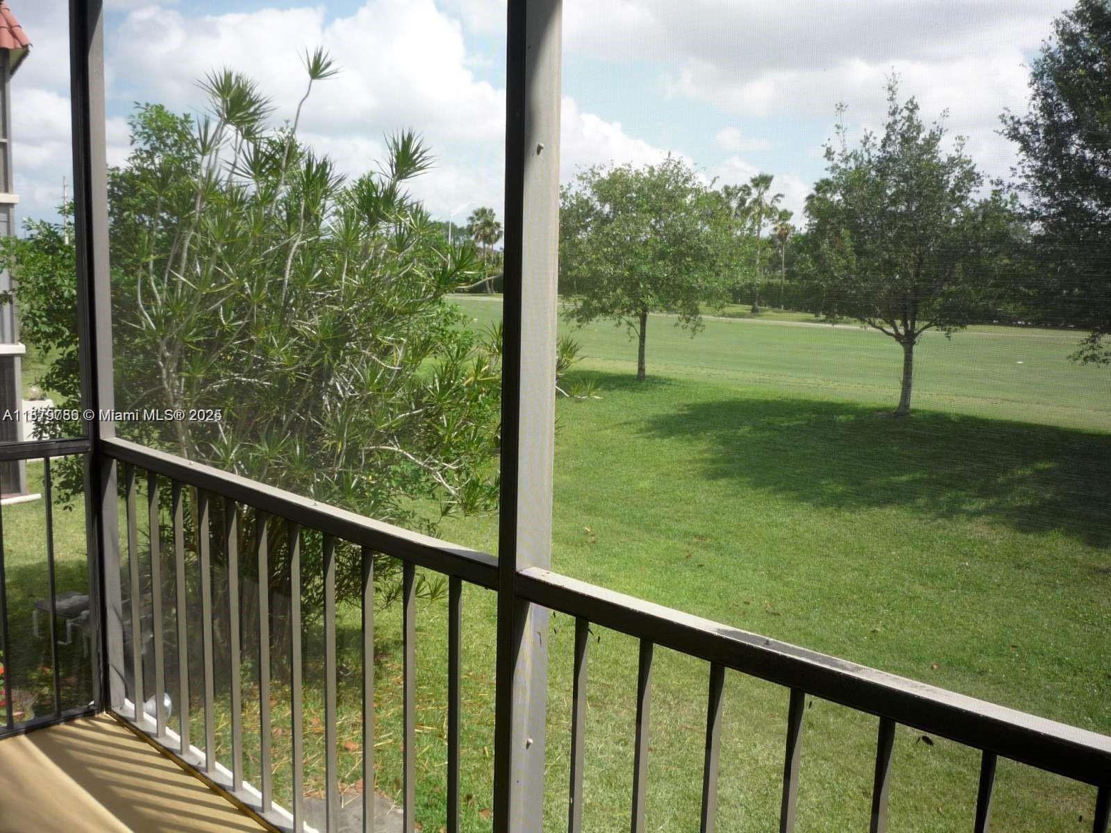 HOLLYBROOK GOLF AND - Residential
