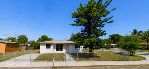 Photo of 3111 SW 34th Ave, West Park, FL 33023 (MLS # A12049596)