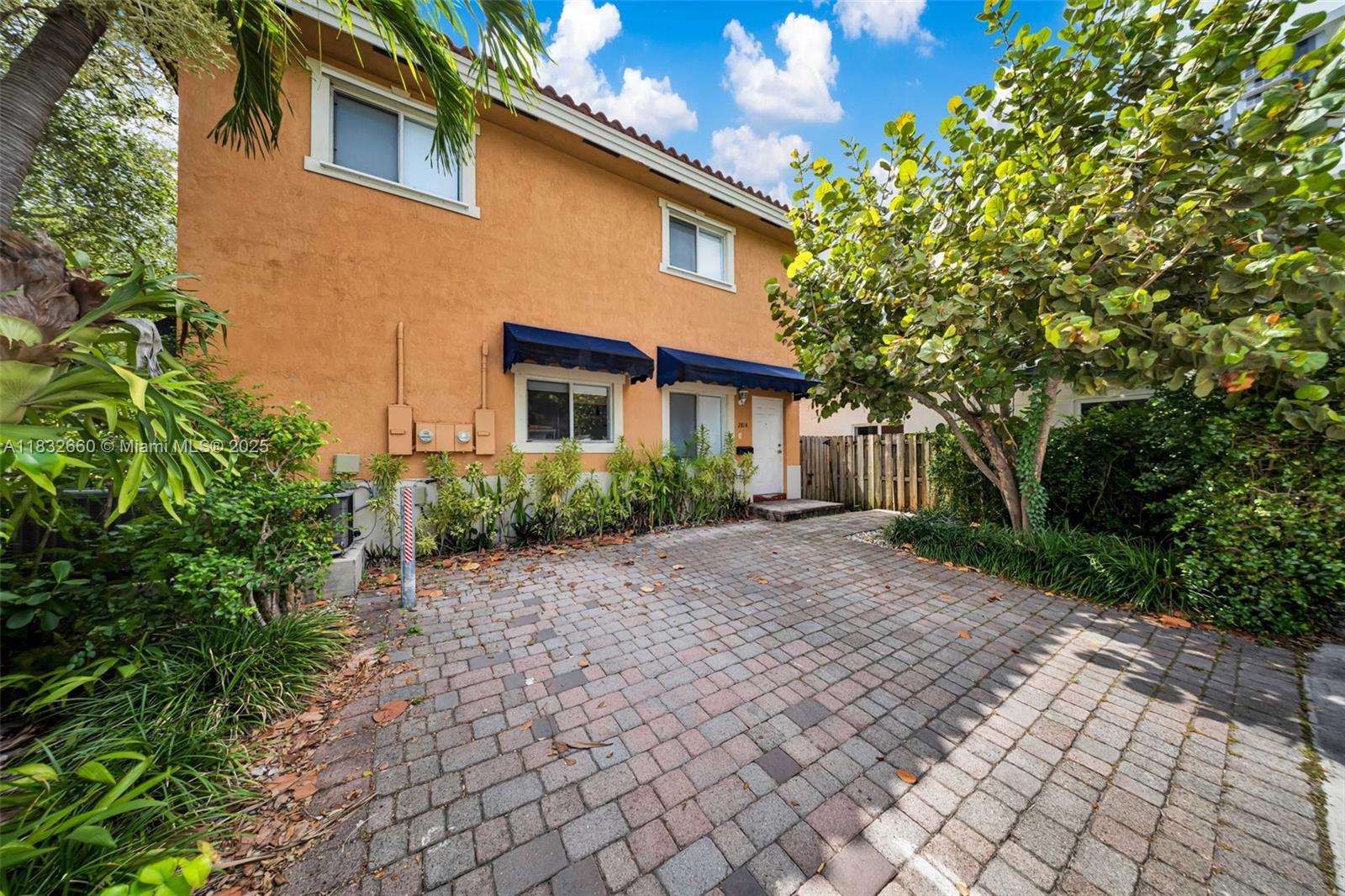 2814 SW 27th Street