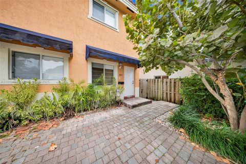 2814 SW 27th Street A Miami FL 33133