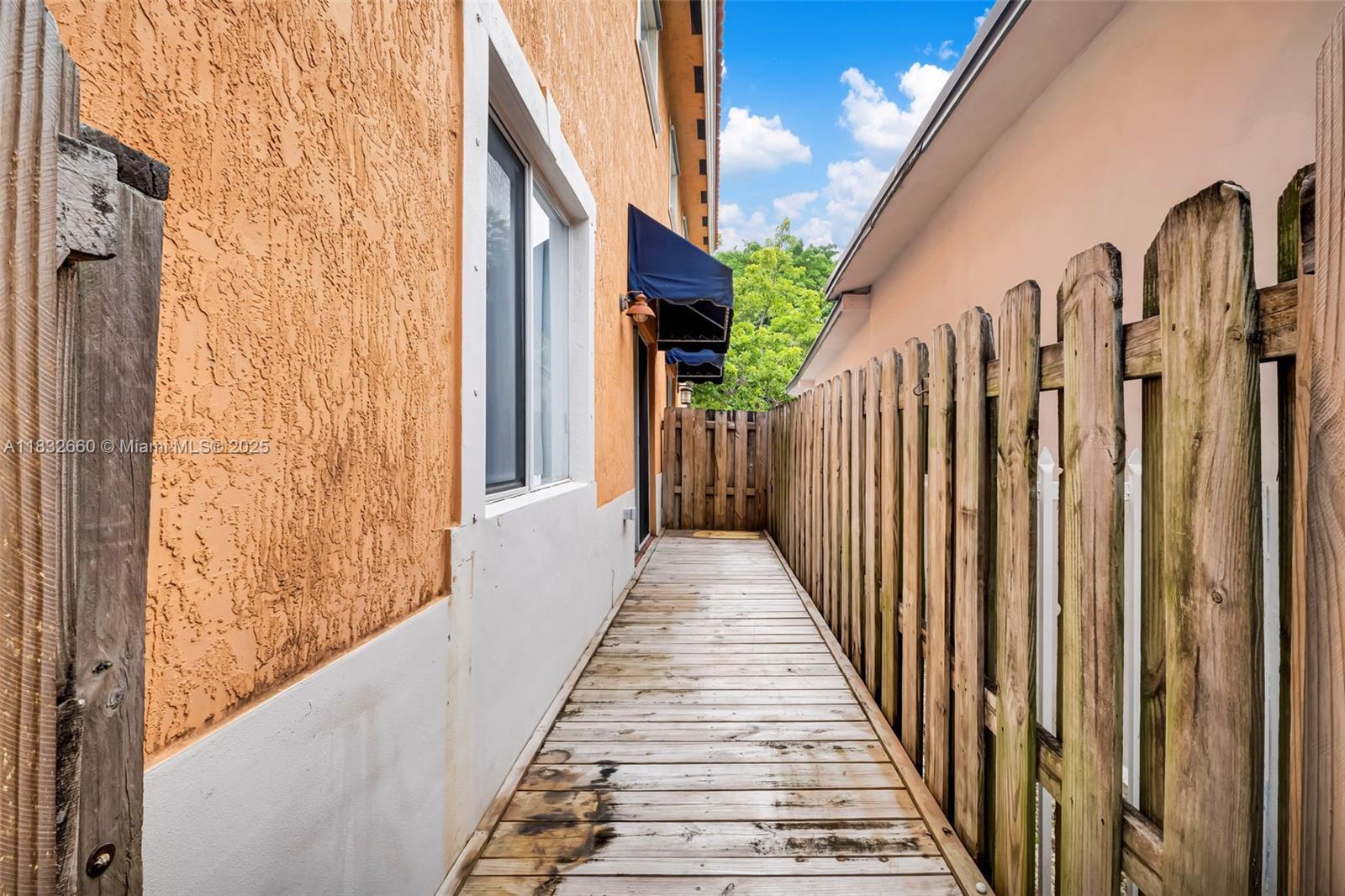 SOUTH BAY ESTATES - Residential