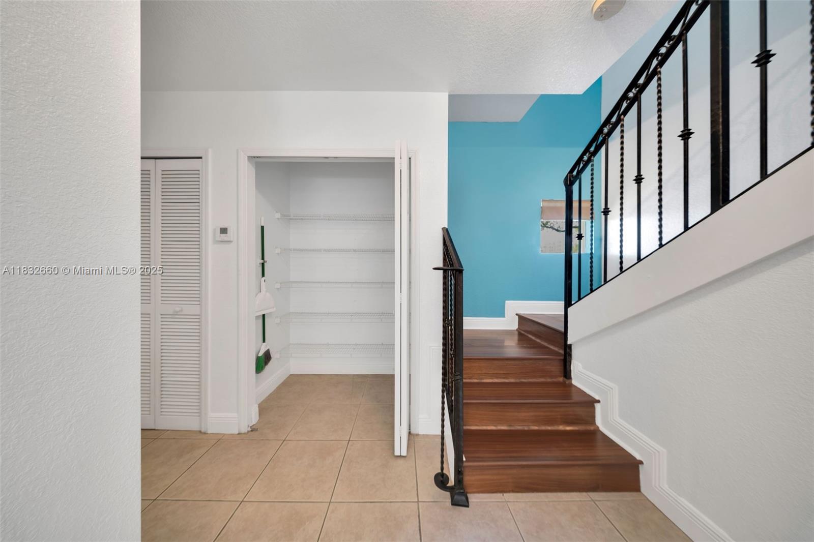 SOUTH BAY ESTATES - Residential