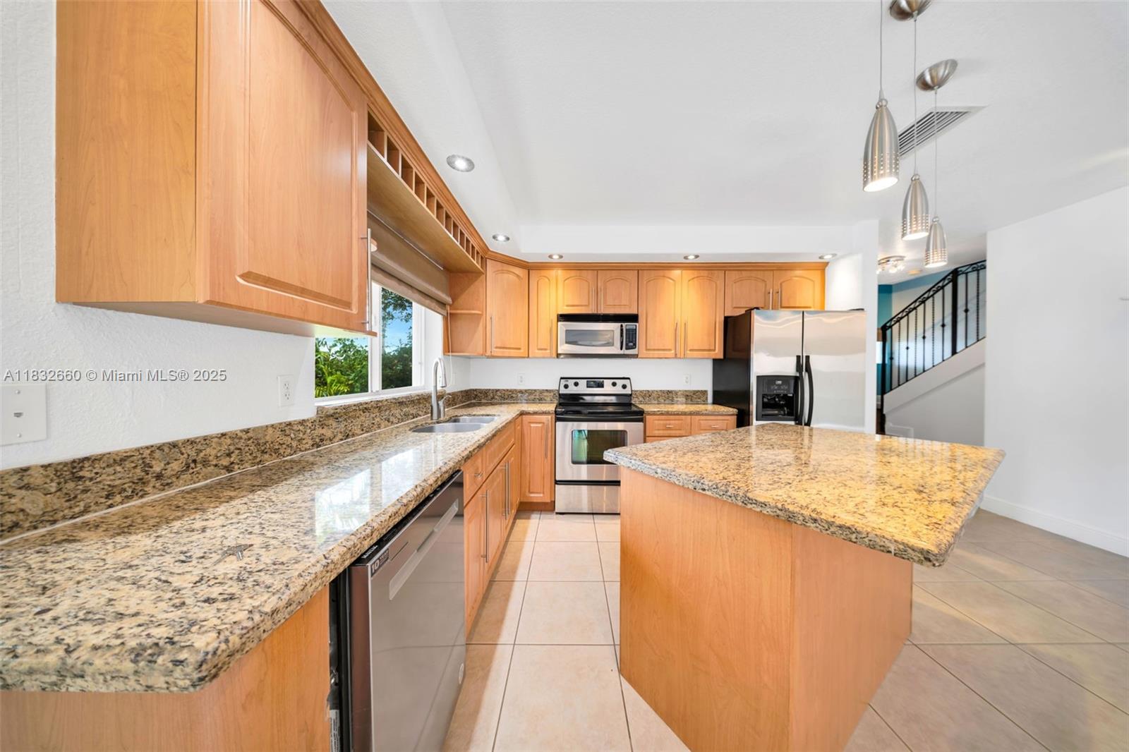 SOUTH BAY ESTATES - Residential