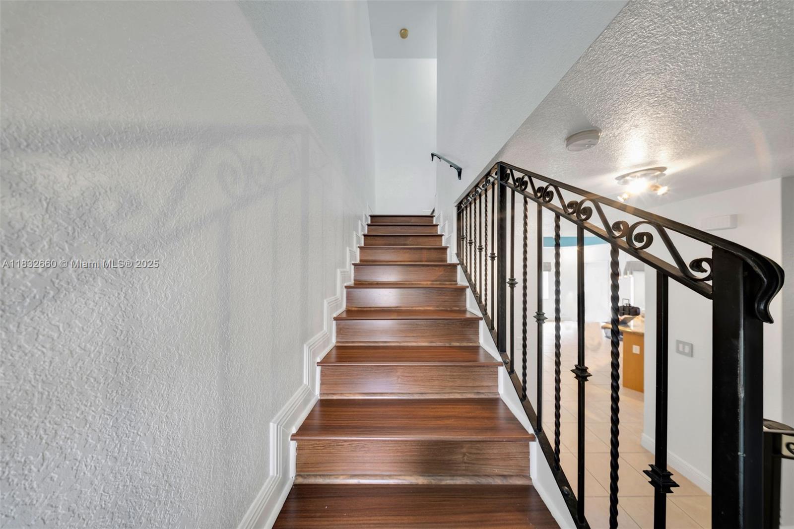 SOUTH BAY ESTATES - Residential