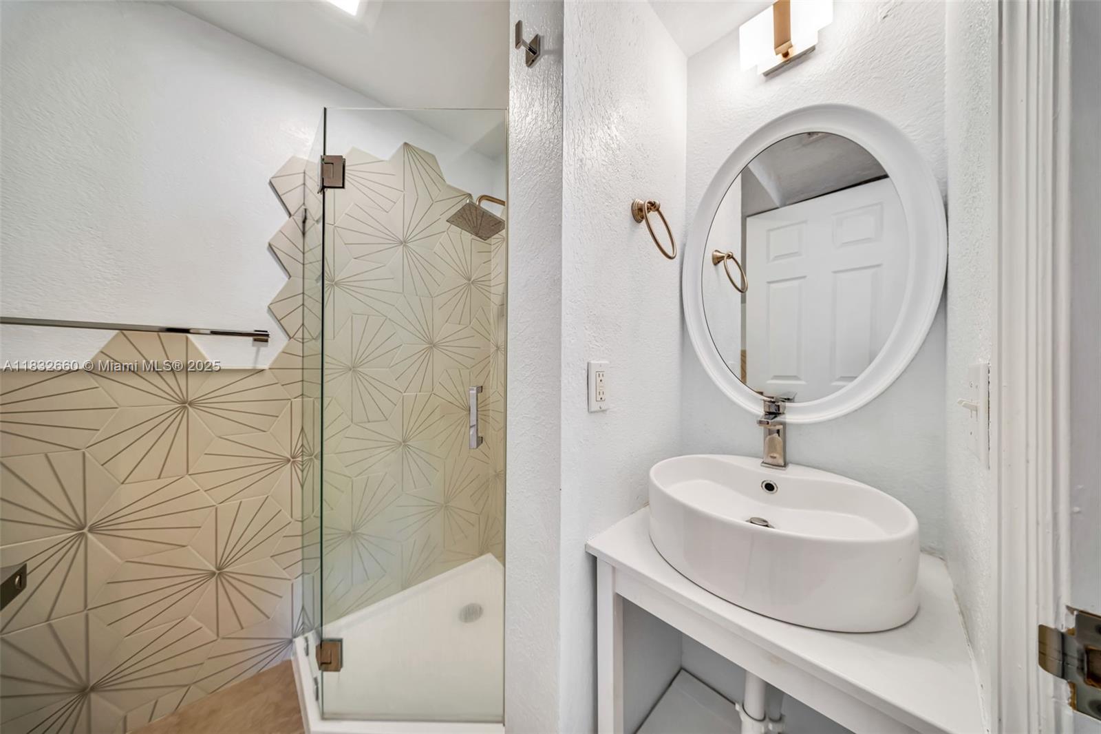 SOUTH BAY ESTATES - Residential