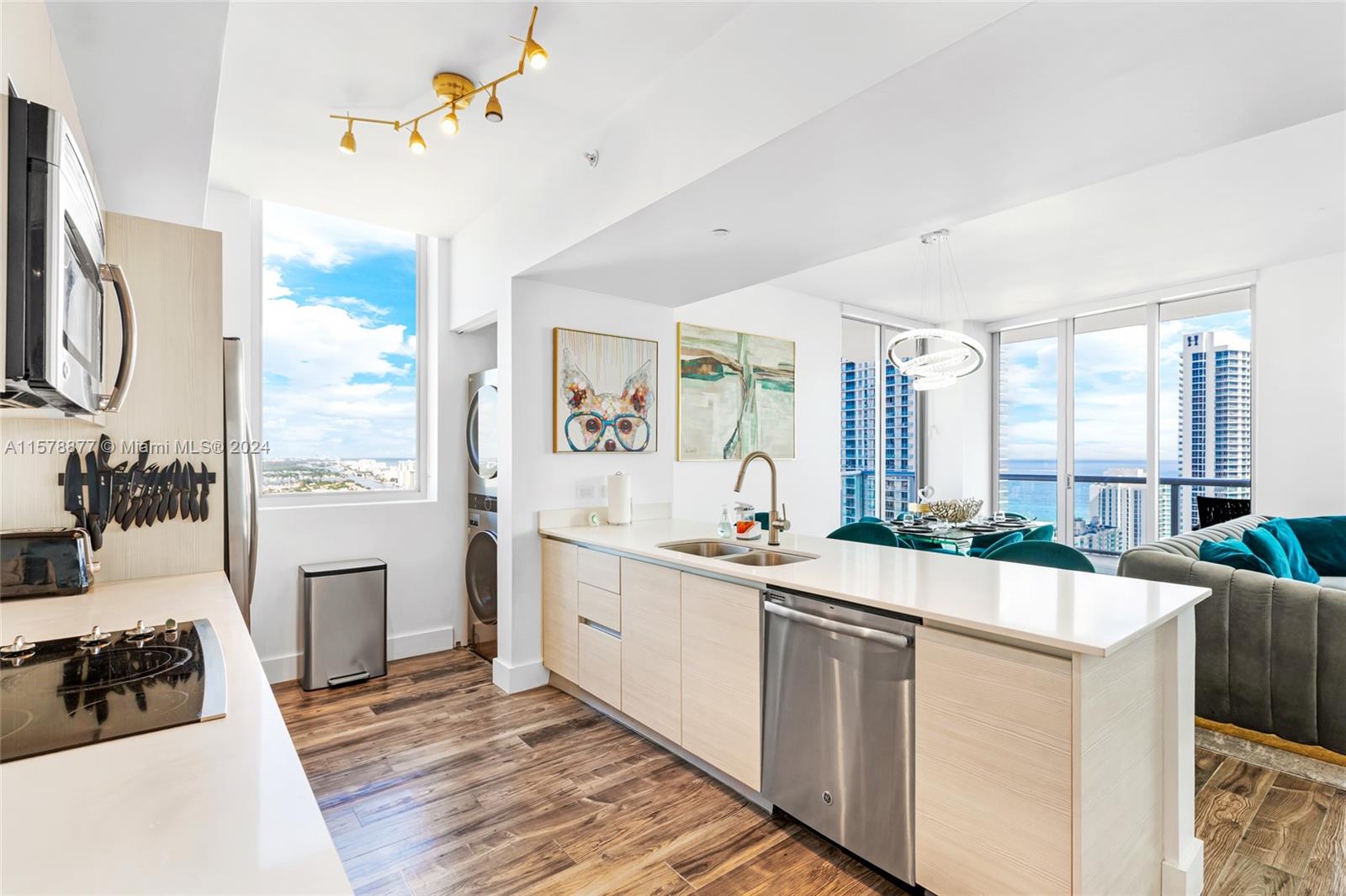 BEACHWALK CONDOMINIUM - Residential Lease