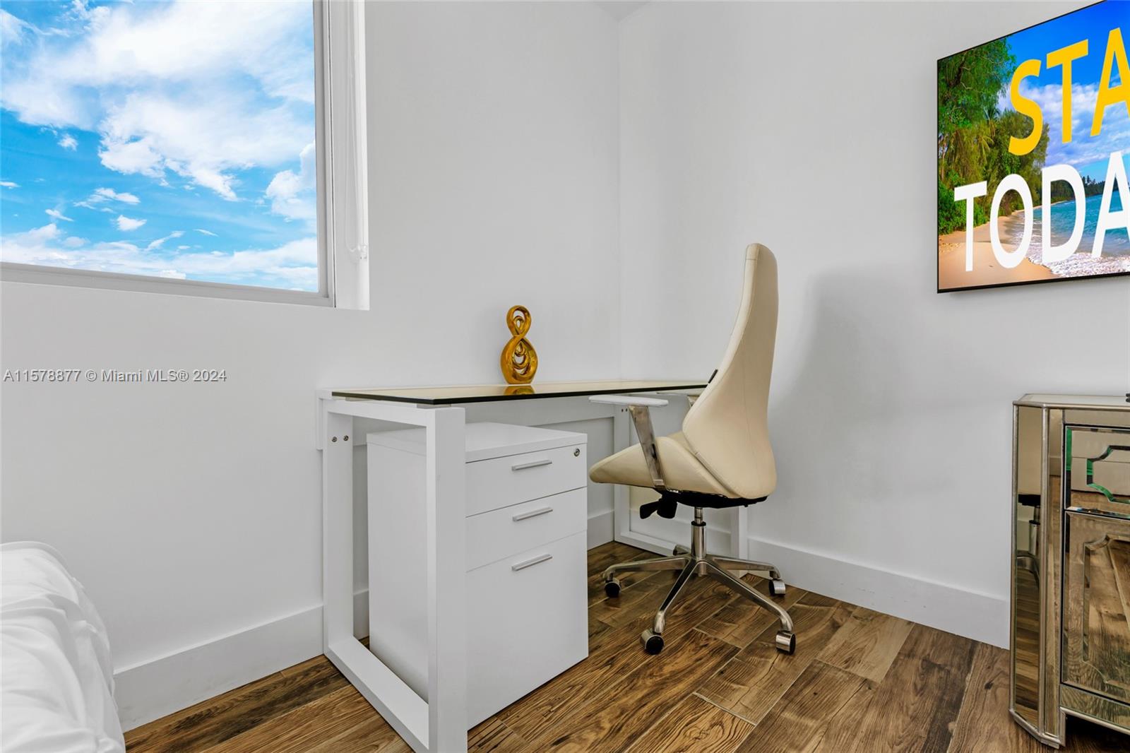 BEACHWALK CONDOMINIUM - Residential Lease