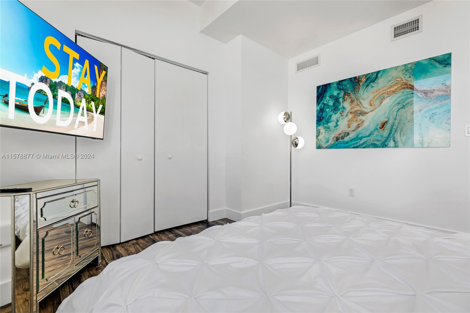 BEACHWALK CONDOMINIUM - Residential Lease