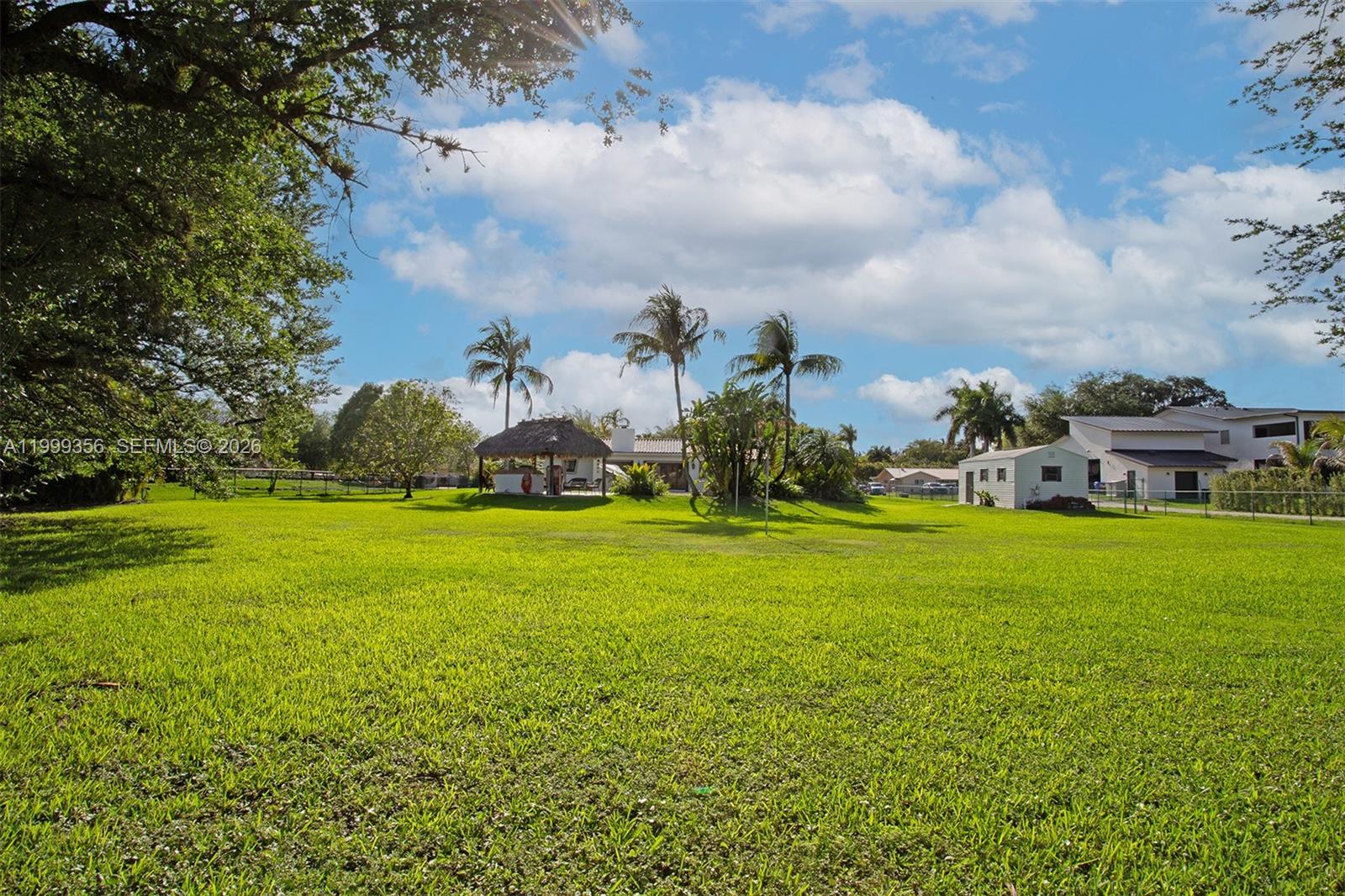 CHAMBERS LAND CO SUB SE1/ - Residential