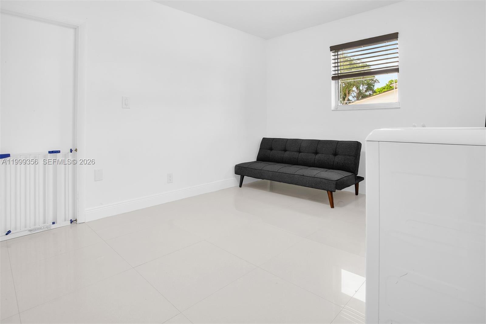 CHAMBERS LAND CO SUB SE1/ - Residential