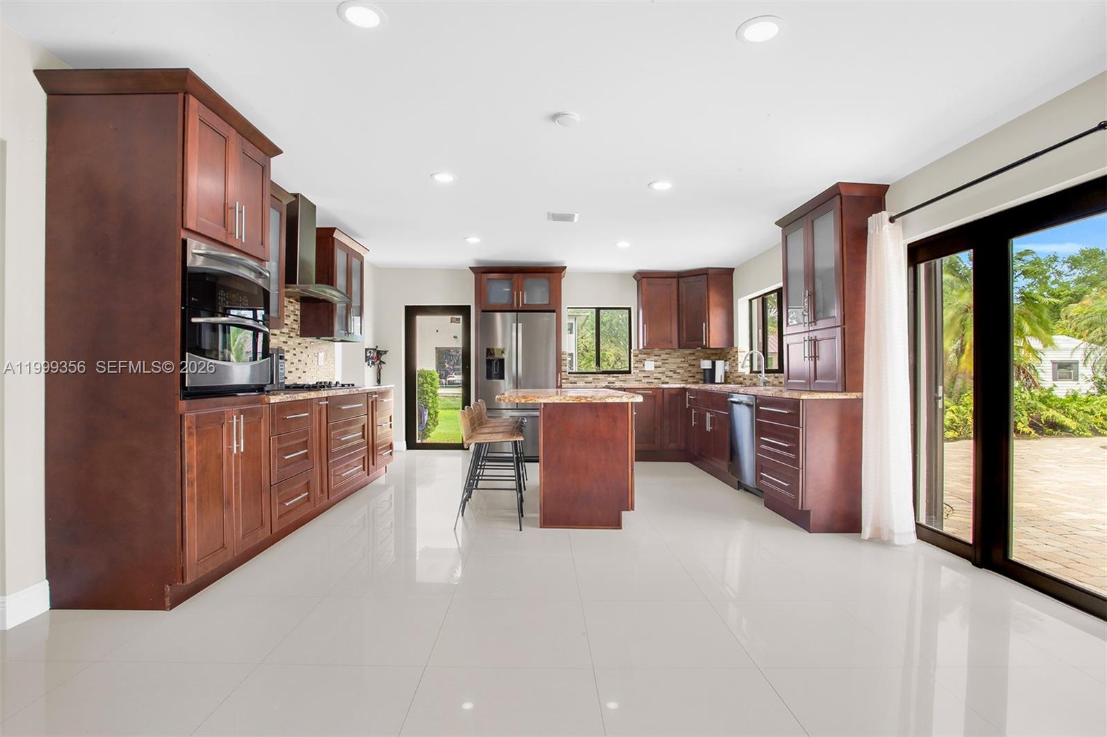 CHAMBERS LAND CO SUB SE1/ - Residential