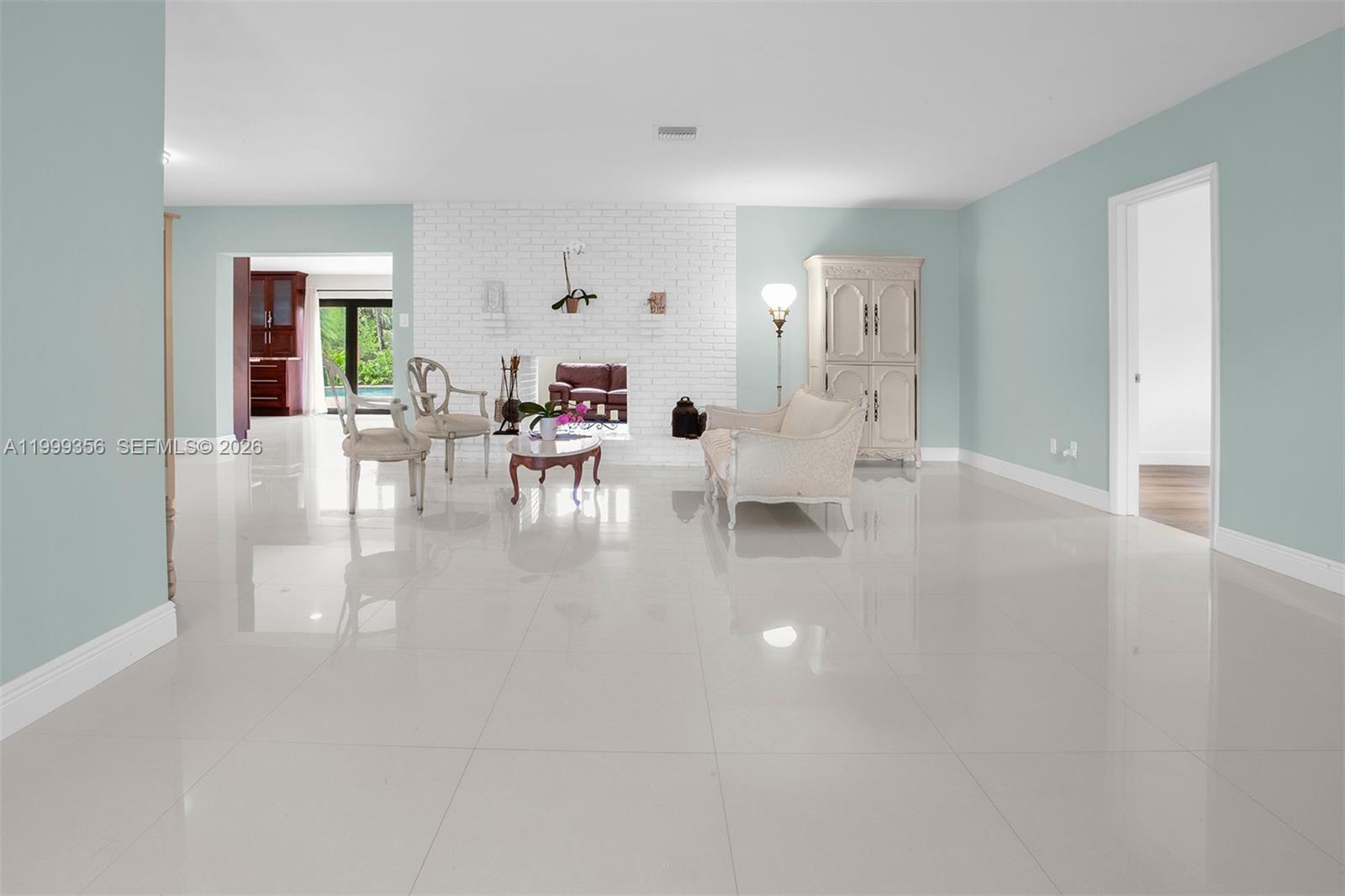 CHAMBERS LAND CO SUB SE1/ - Residential