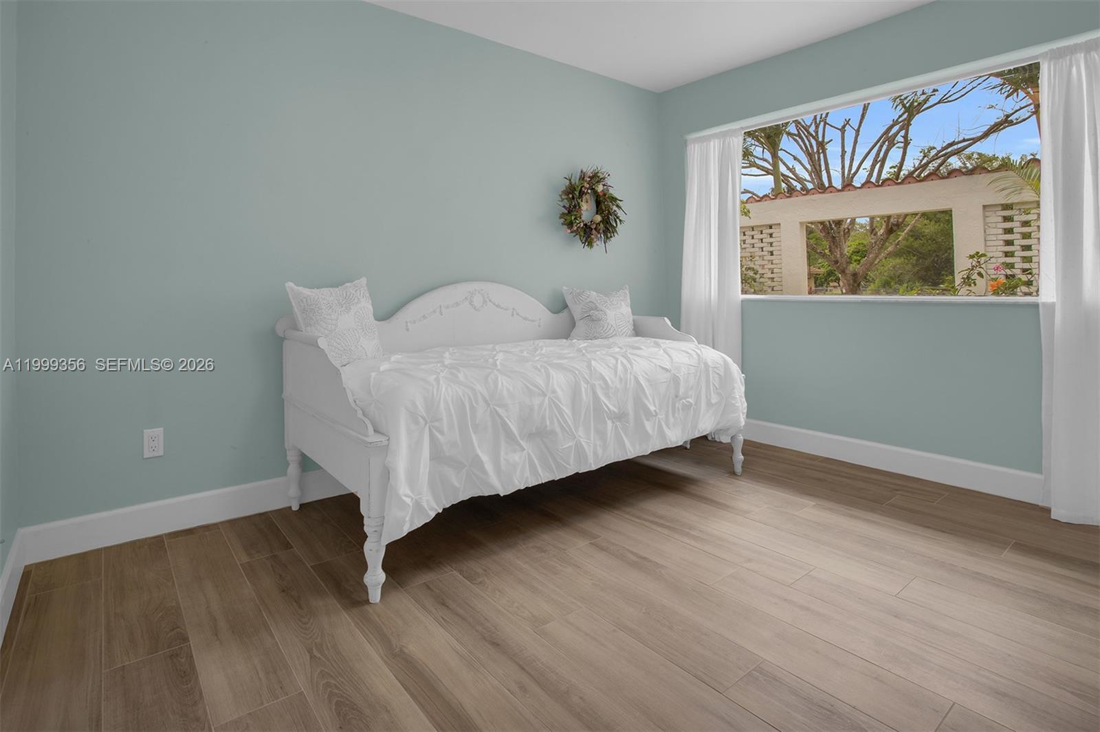 CHAMBERS LAND CO SUB SE1/ - Residential