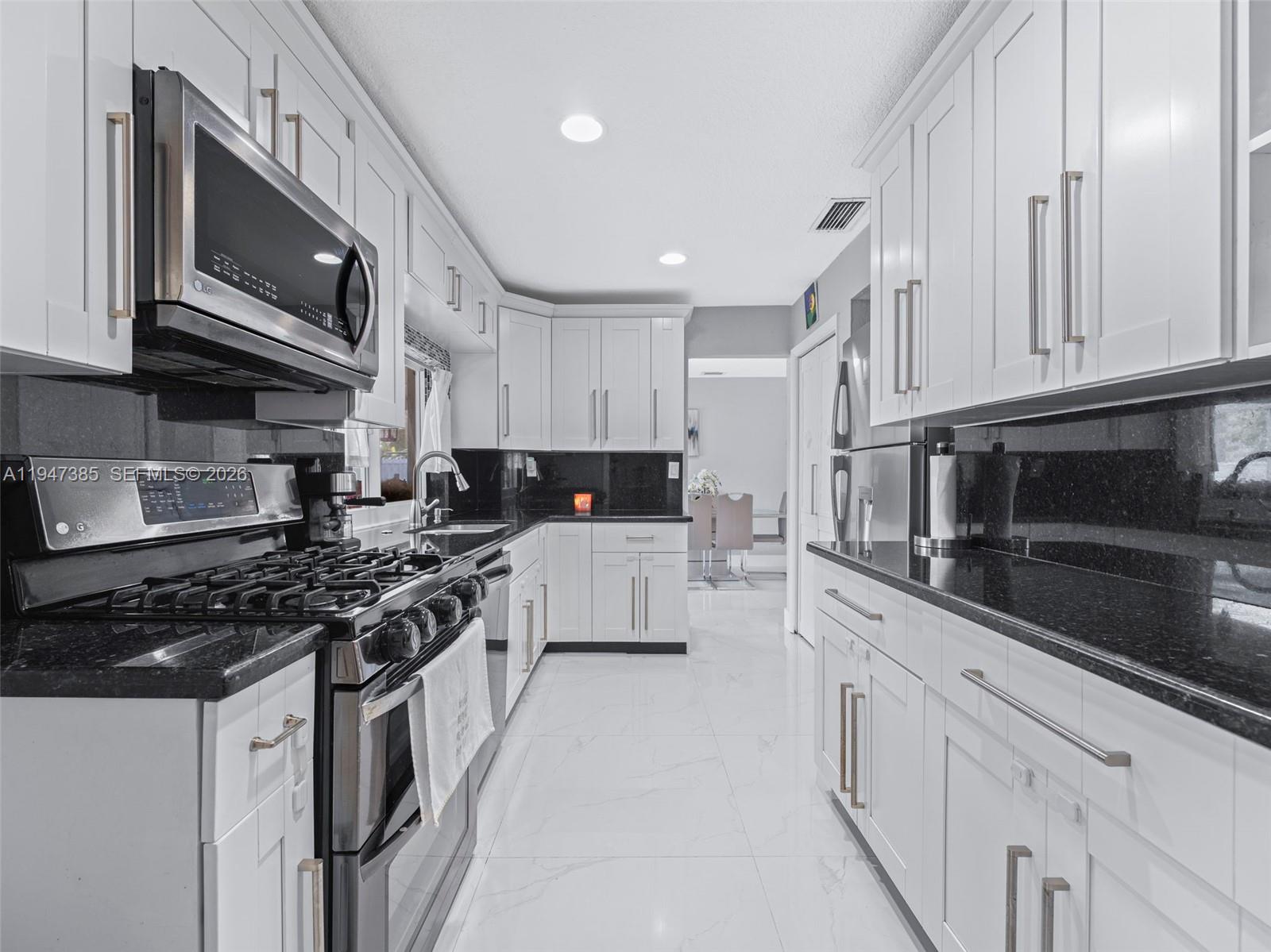 SUNRISE GOLF VILLAGE SEC - Residential