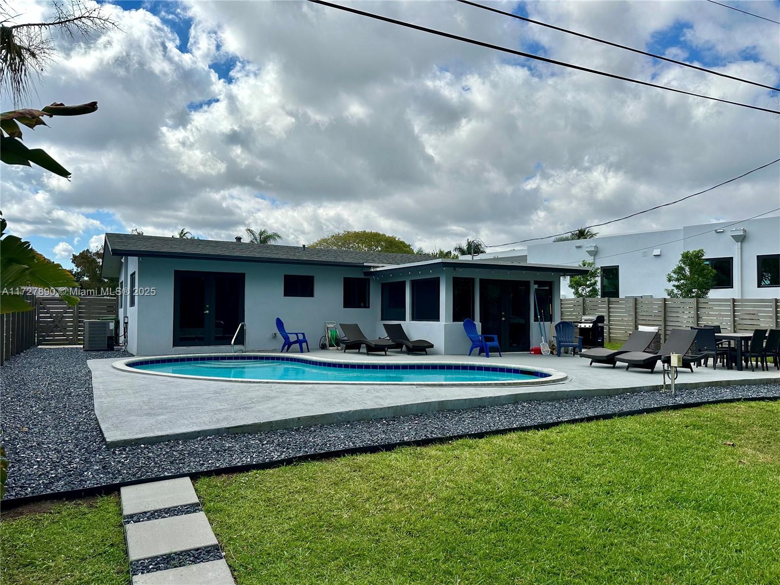 513 NW 30th St