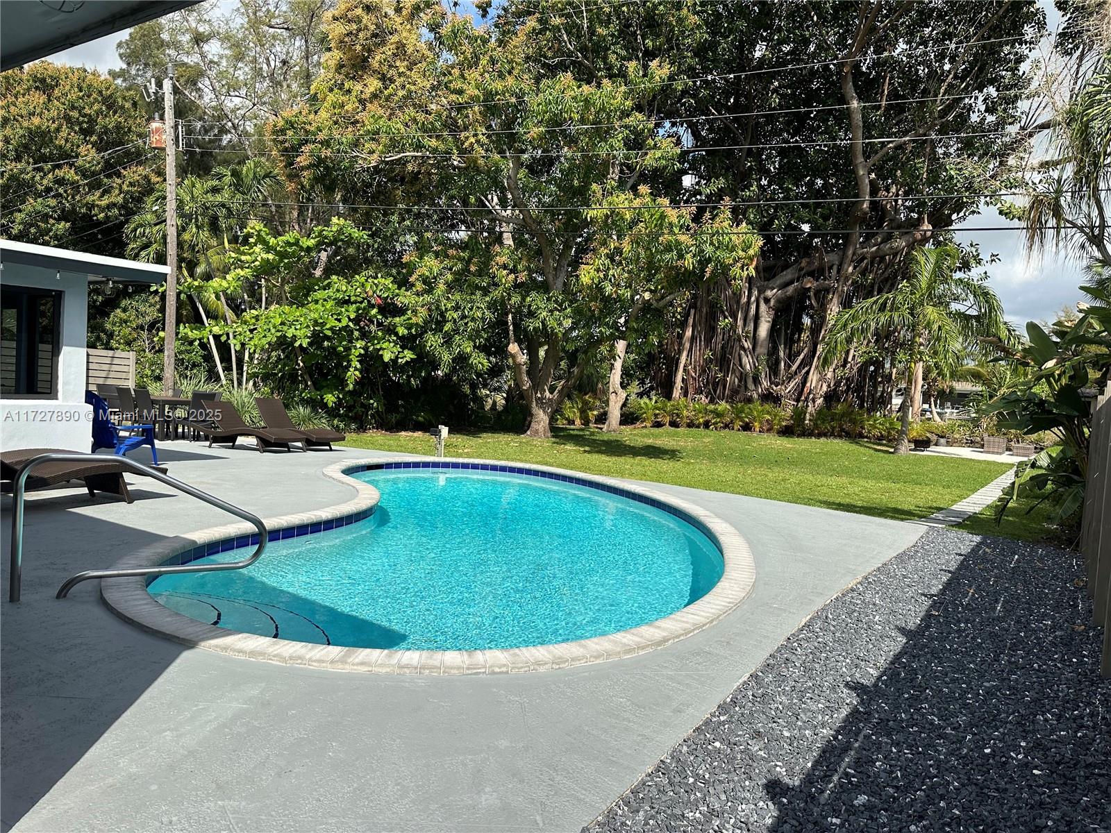 513 NW 30th St