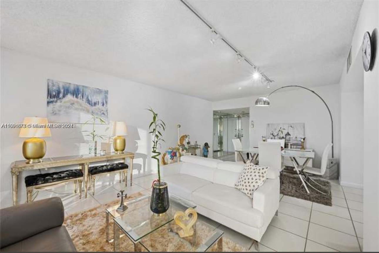 Wont Last. Investors! Location! Beautiful 2 bedroom 2 bathroom at the Desired "The Olympus Condominium". Can be rented immediately. Great community with full amenities, private, gated, resort style living. Valet, 2 heated pools, Marina, Car wash, Game Room, Sauna, Tennis courts, Barbeque , State of the Art Gym, Yoga, Close to the beach and Gulfstream mall, shopping malls, Walmart, Publix's, Walmart, Starbuck and much, much more.