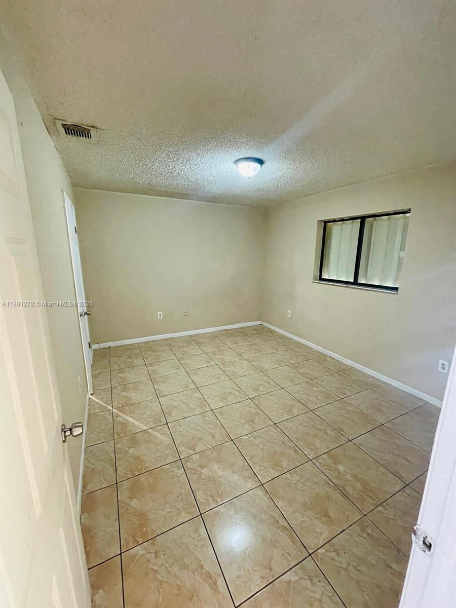 WATERSIDE TOWNHOMES SEC 3 - Residential Lease