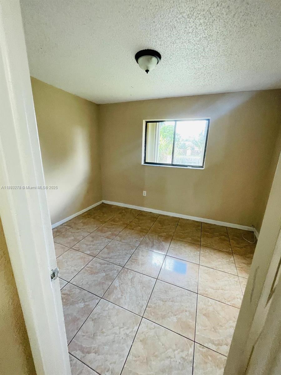 WATERSIDE TOWNHOMES SEC 3 - Residential Lease