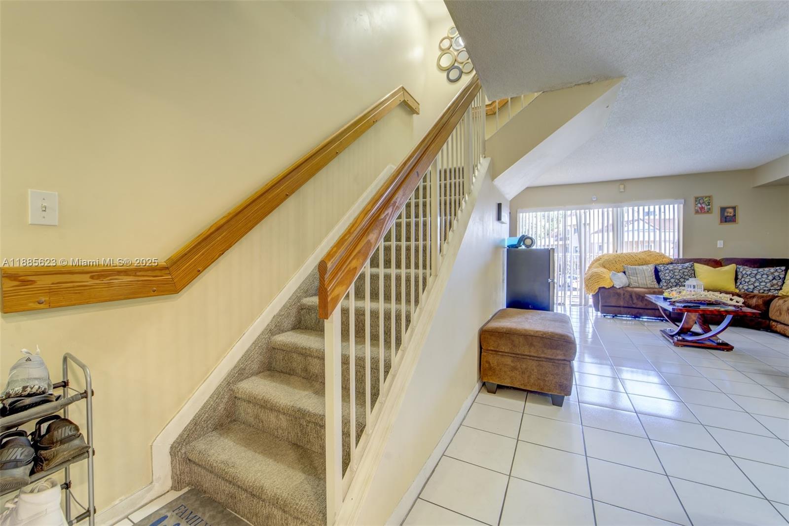 THE SEASONS VILLAS & THMS - Residential