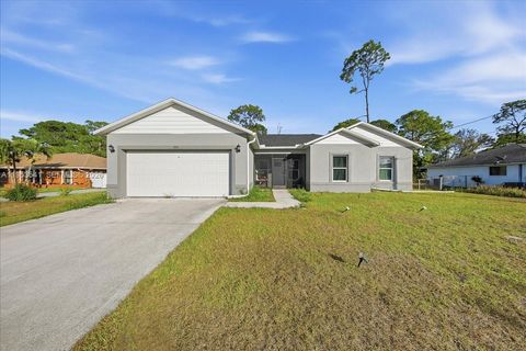 514 Lincoln Ave Lehigh Acres FL 33972